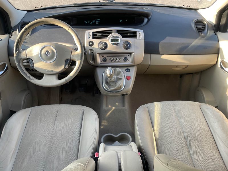 RENAULT MEGANE SCENIC DYNAMIQUE 2.0 16V 150CH