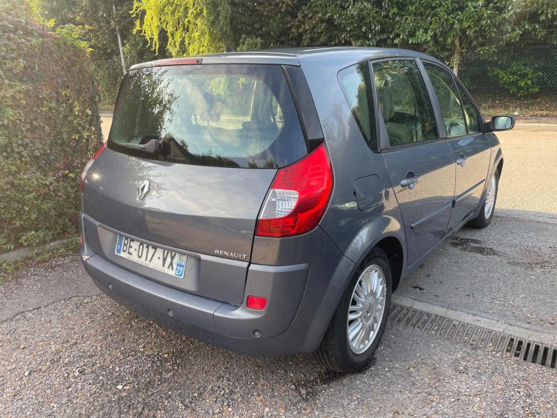RENAULT MEGANE SCENIC DYNAMIQUE 2.0 16V 150CH