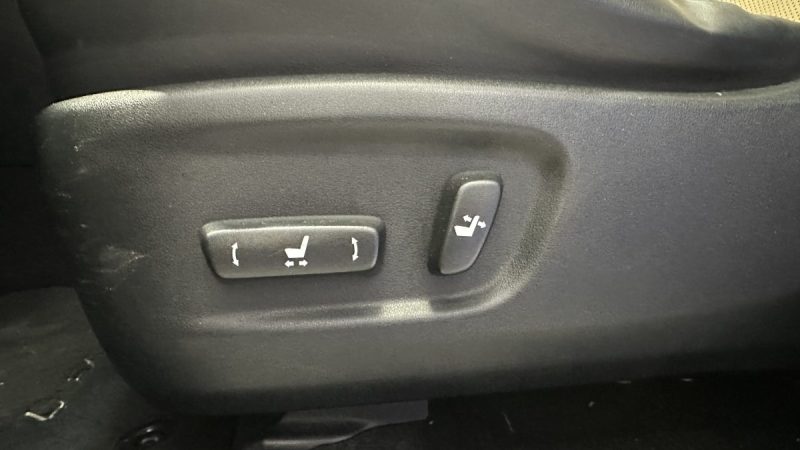 Lexus NX 300h 2.5 197ch Luxe e-CVT 4WD - Toit ouvrant - Attelage amovible