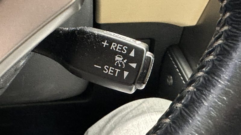 Lexus NX 300h 2.5 197ch Luxe e-CVT 4WD - Toit ouvrant - Attelage amovible