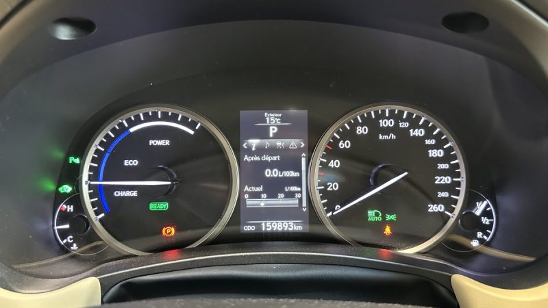 Lexus NX 300h 2.5 197ch Luxe e-CVT 4WD - Toit ouvrant - Attelage amovible