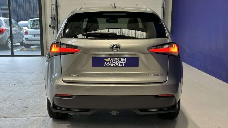 Lexus NX 300h 2.5 197ch Luxe e-CVT 4WD - Toit ouvrant - Attelage amovible