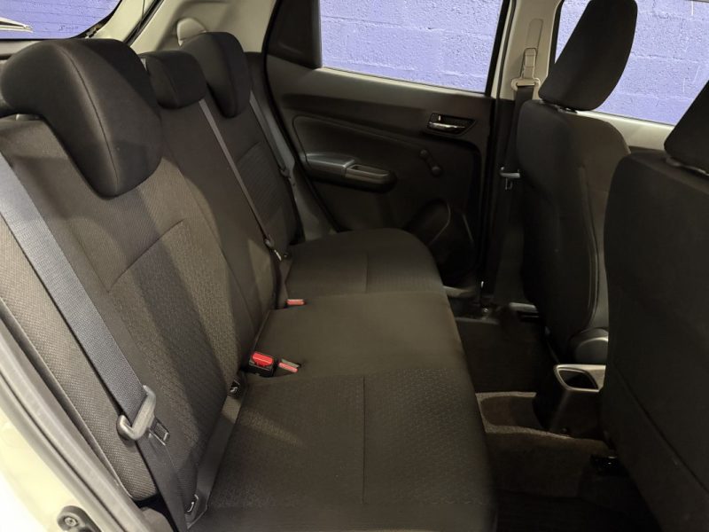 SUZUKI SWIFT 1.2 DUALJET HYBRID 83CH AVANTAGE / PREMIERE MAIN / 9500km