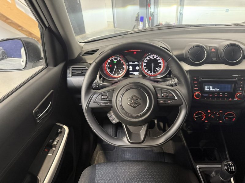 SUZUKI SWIFT 1.2 DUALJET HYBRID 83CH AVANTAGE / PREMIERE MAIN / 9500km