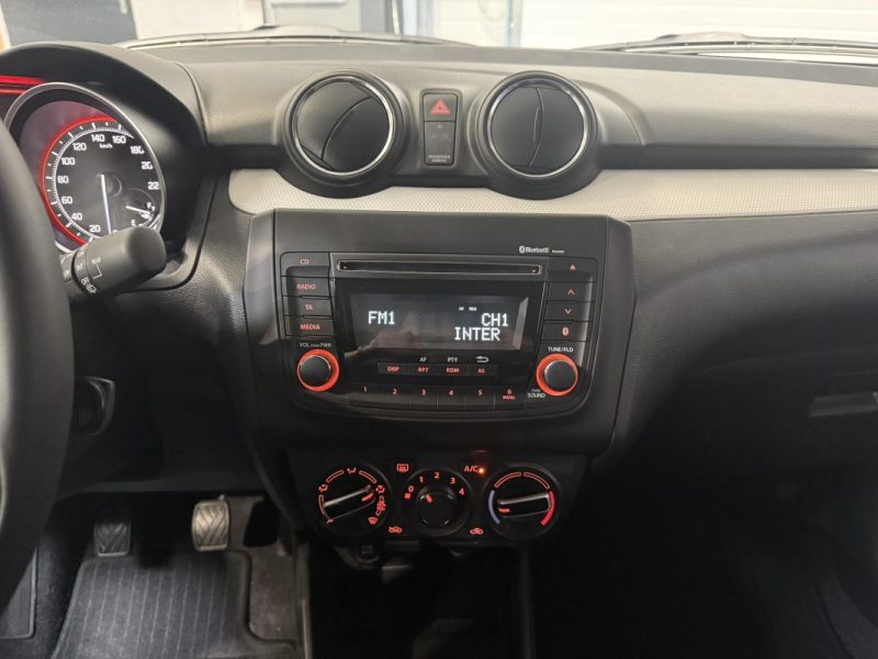 SUZUKI SWIFT 1.2 DUALJET HYBRID 83CH AVANTAGE / PREMIERE MAIN / 9500km