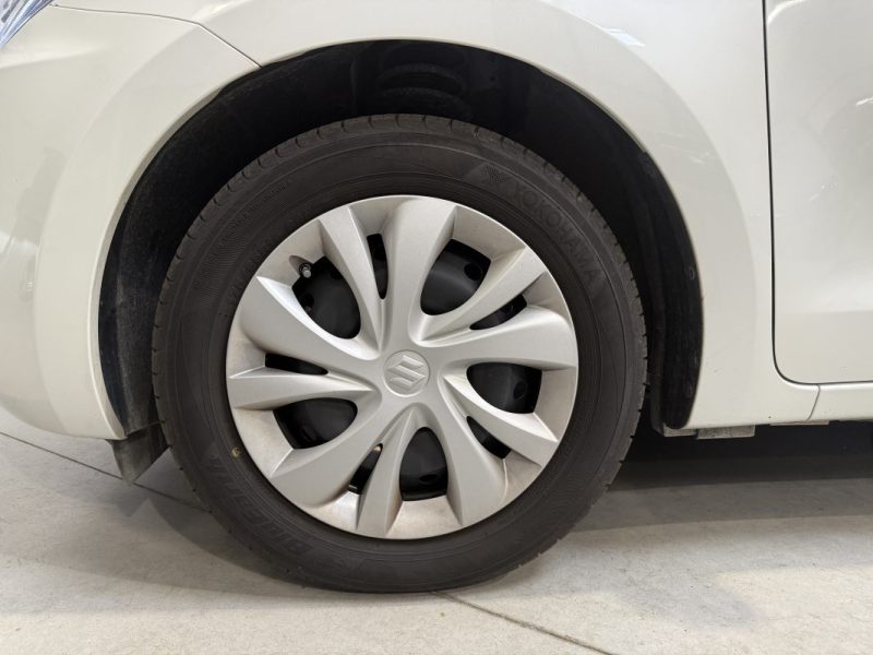 SUZUKI SWIFT 1.2 DUALJET HYBRID 83CH AVANTAGE / PREMIERE MAIN / 9500km