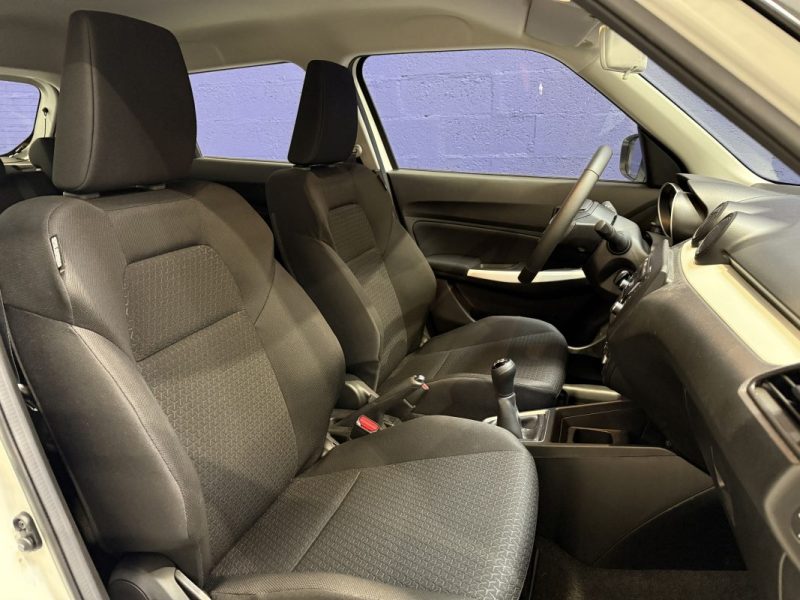 SUZUKI SWIFT 1.2 DUALJET HYBRID 83CH AVANTAGE / PREMIERE MAIN / 9500km
