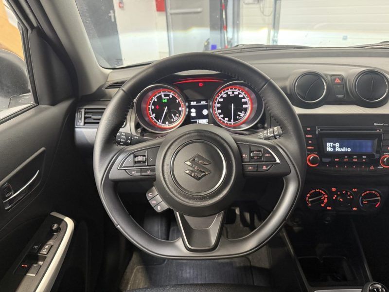 SUZUKI SWIFT 1.2 DUALJET HYBRID 83CH AVANTAGE / PREMIERE MAIN / 9500km