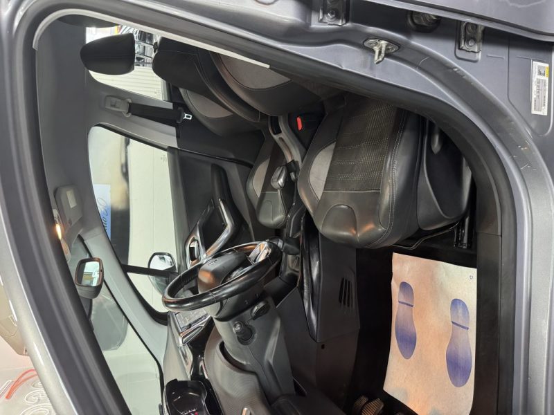 PEUGEOT 2008 1.6 BLUEHDI 100CH ACTIVE BUSINESS S&S 2016