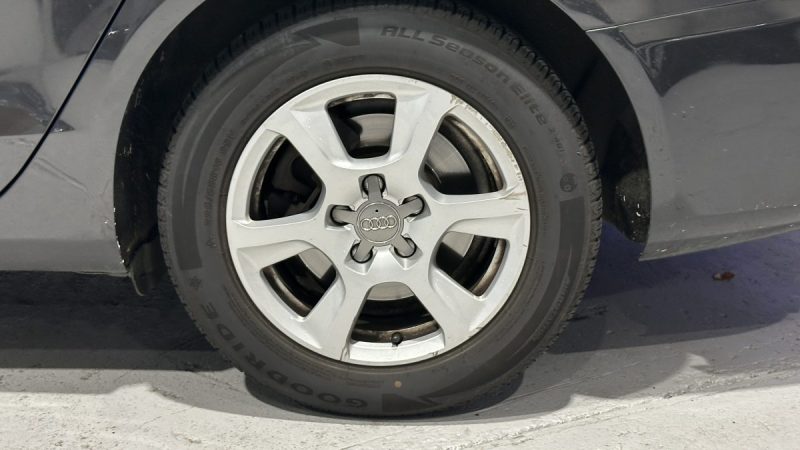 Audi A4 B8 1.8 TFSI 120ch Attraction Multitronic