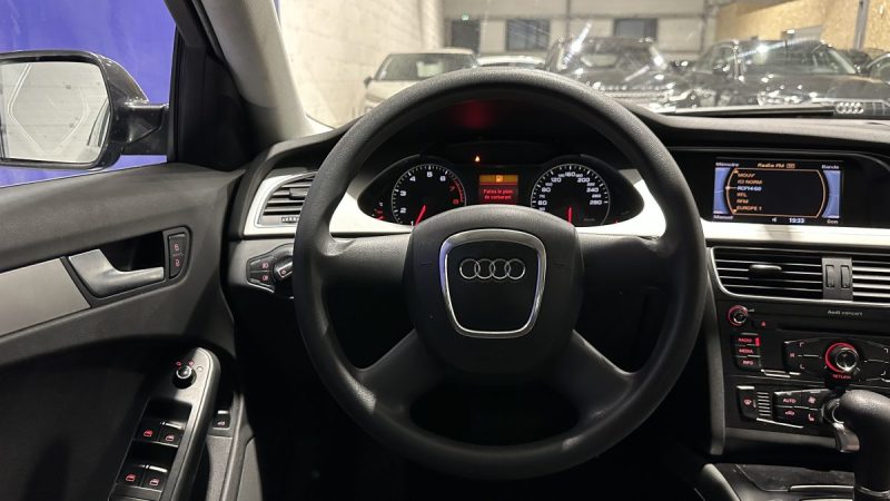 Audi A4 B8 1.8 TFSI 120ch Attraction Multitronic