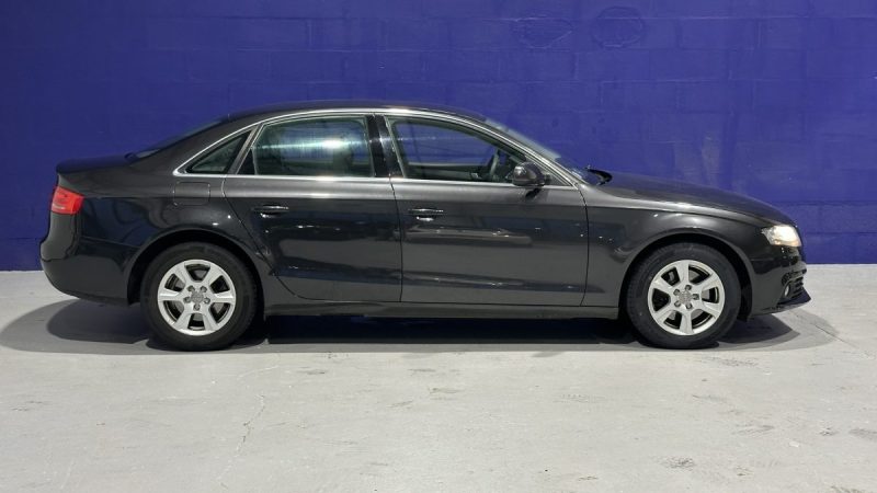 Audi A4 B8 1.8 TFSI 120ch Attraction Multitronic