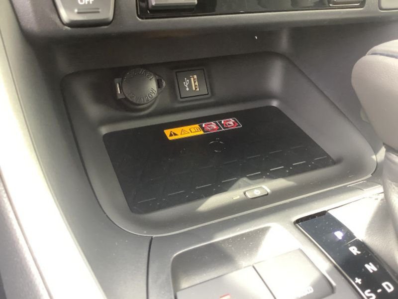 Toyota RAV4 HYBRIDE MY23 218 ch 2WD Dynamic