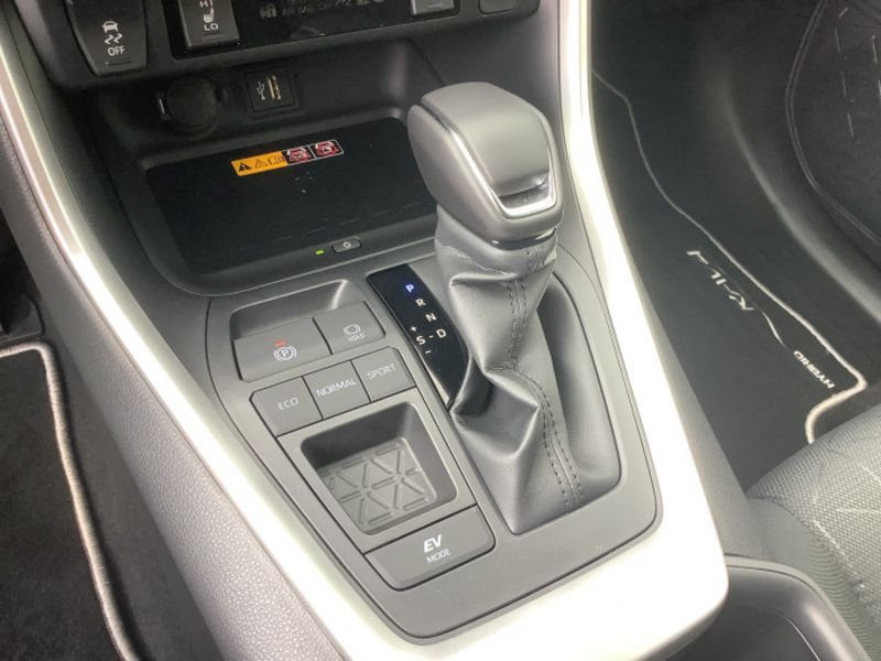 Toyota RAV4 HYBRIDE MY23 218 ch 2WD Dynamic