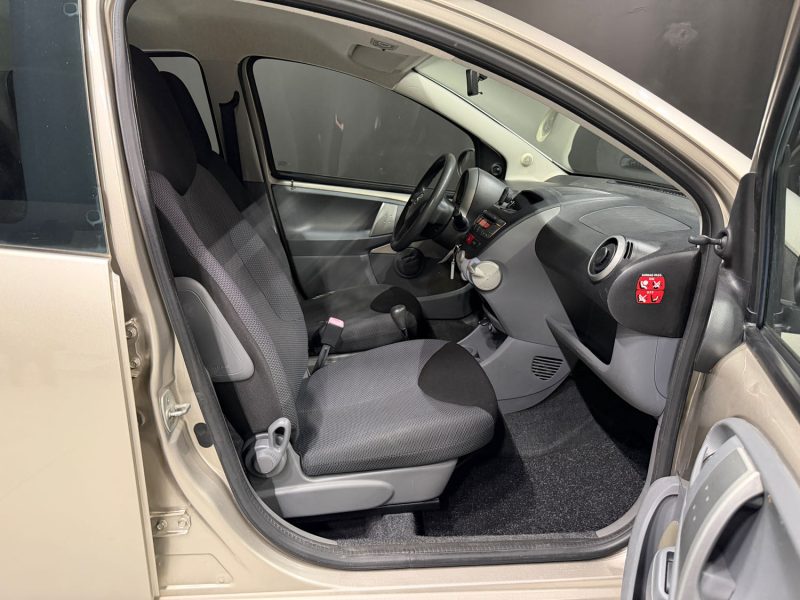 TOYOTA AYGO 1.0 68CV AUTOMATIQUE 2008