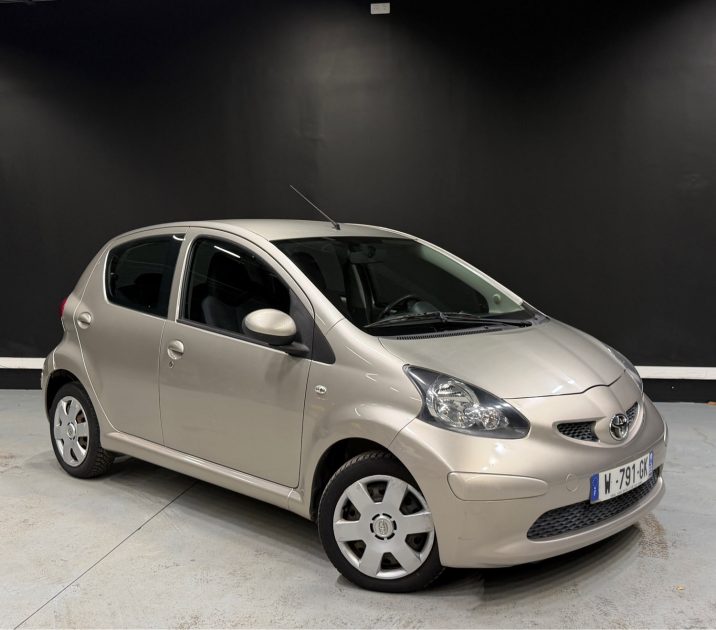 TOYOTA AYGO 1.0 68CV AUTOMATIQUE 2008
