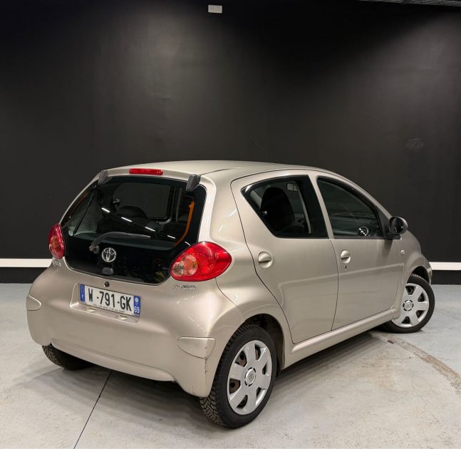TOYOTA AYGO 1.0 68CV AUTOMATIQUE 2008