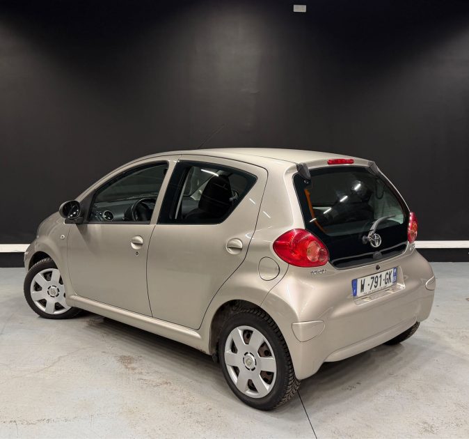TOYOTA AYGO 1.0 68CV AUTOMATIQUE 2008