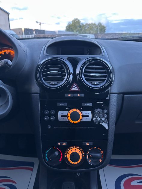 OPEL CORSA 1.2 TWINPORT GRAPHITE 5P 