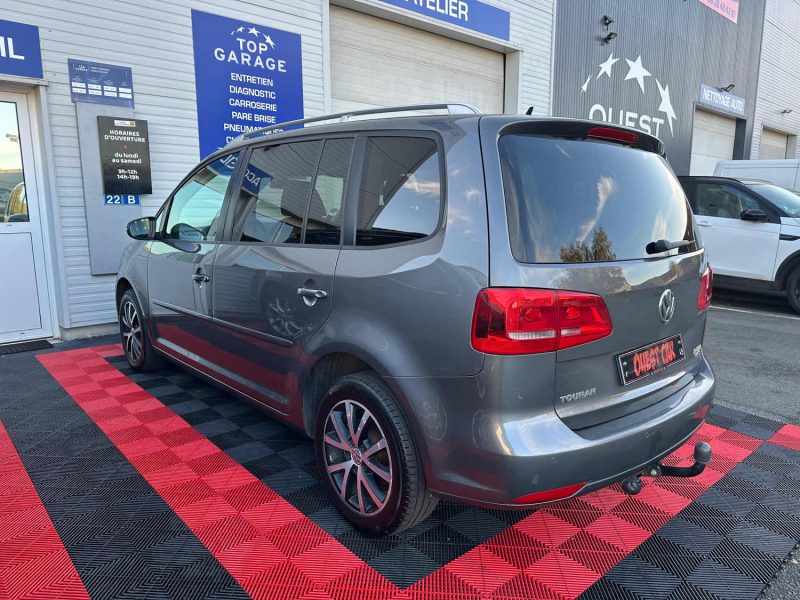 VOLKSWAGEN 7 PLACES TOURAN 2.0 TDI 140CH BLUEMOTION TECHNOLOGY  2011