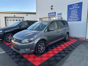 VOLKSWAGEN 7 PLACES TOURAN 2.0 TDI 140CH BLUEMOTION TECHNOLOGY  2011