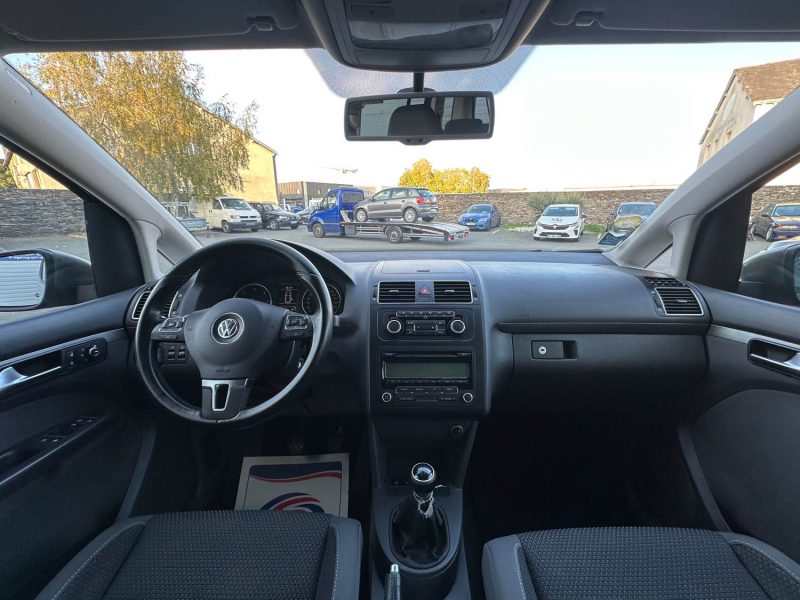 VOLKSWAGEN 7 PLACES TOURAN 2.0 TDI 140CH BLUEMOTION TECHNOLOGY  2011