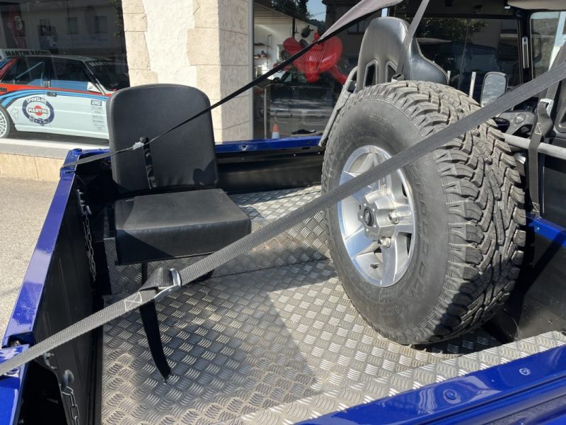 LAND ROVER Defender 90 2,5L SW TD 4X4  1987