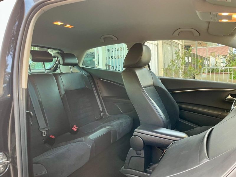 VOLKSWAGEN POLO V 1.4 TDI 105CH SPORTLINE 3P 