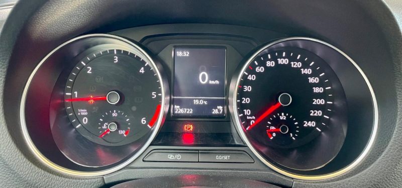 VOLKSWAGEN POLO V 1.4 TDI 105CH SPORTLINE 3P 