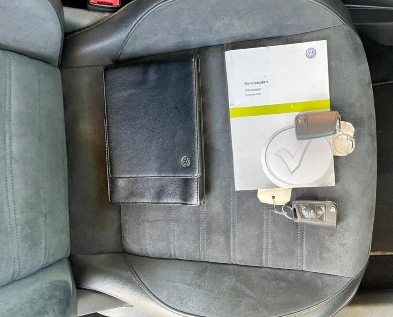 VOLKSWAGEN POLO V 1.4 TDI 105CH SPORTLINE 3P 