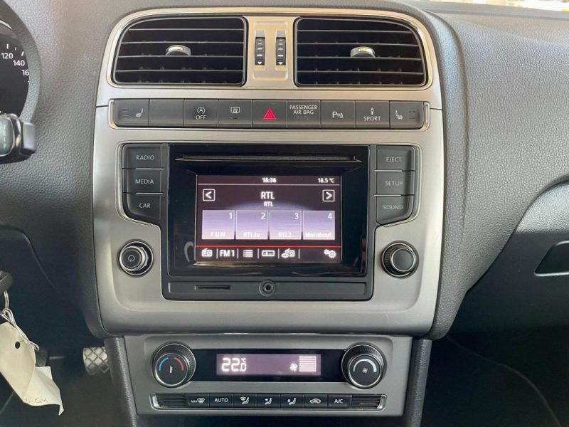 VOLKSWAGEN POLO V 1.4 TDI 105CH SPORTLINE 3P 