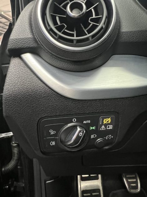 Audi Q2 1.4 TFSi 150ch COD S-line - Pack Alu extérieur/Rotors/Semi-cuir