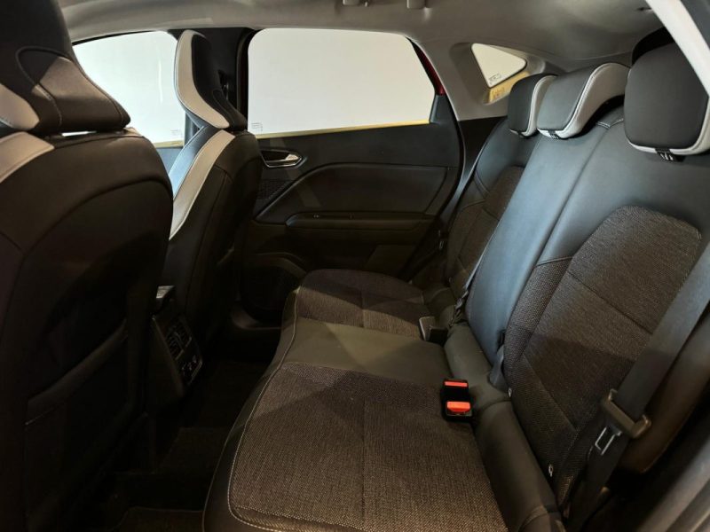 RENAULT CAPTUR 1.3 TCE 130 INTENS EDC / 1ERE MAIN / ENTRETIEN RENAULT 2019