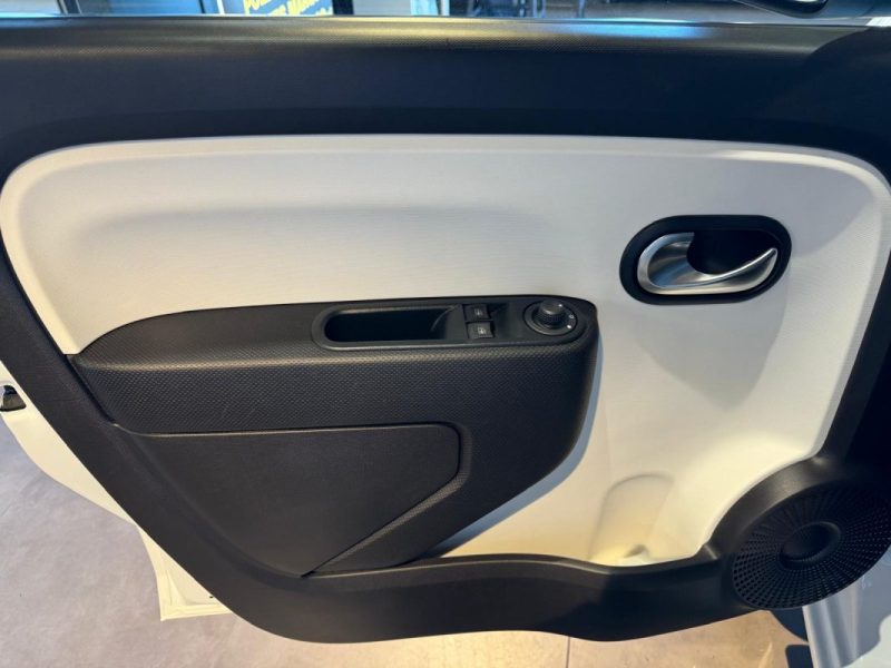 RENAULT TWINGO E-TECH ELECTRIC EQUILIBRE R80 ACHAT INTÉGRAL 2022
