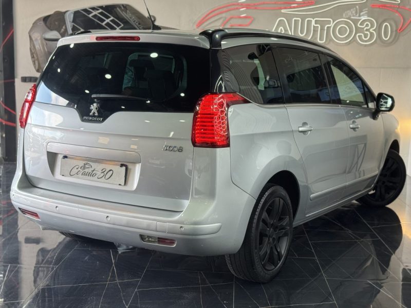 PEUGEOT 5008 1.6 HDI 115 ALLURE 2015