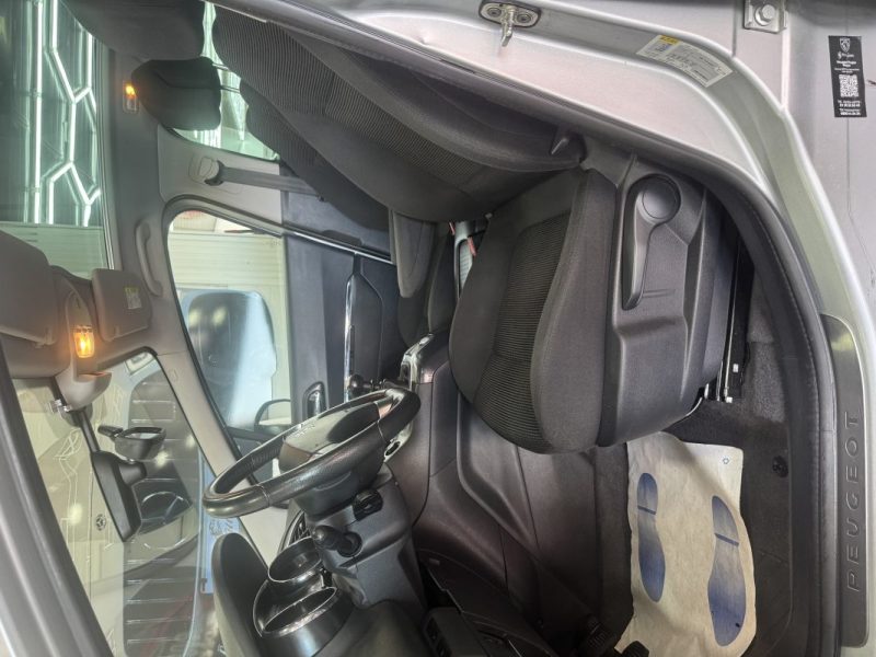 PEUGEOT 5008 1.6 HDI 115 ALLURE 2015