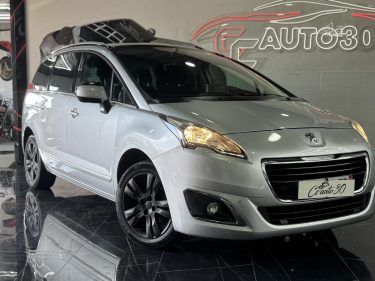 PEUGEOT 5008 1.6 HDI 115 ALLURE 2015