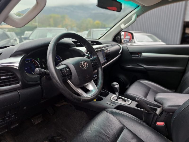TOYOTA HILUX DOUBLE CABINE  2.4 D-4D 150CV LEGENDE BVA 4X4 COUVRE BENNE  2017