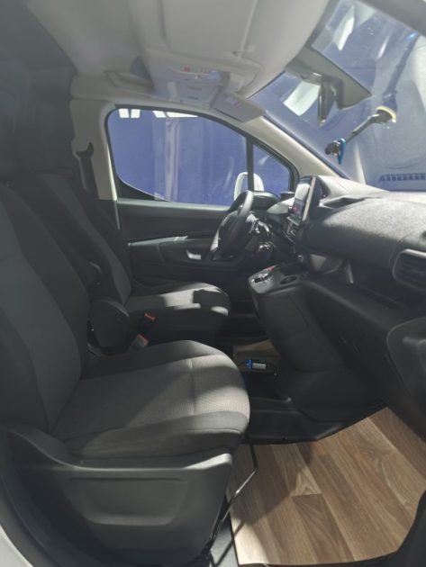 PEUGEOT PEUGEOT PARTNER 1.5 BLUEHDI 130 CV - BOITE AUTOMATIQUE EAT 8 - HISTORIQUE D\'ENTRETIEN - 1.5 BLUEHDI 130 CV  S&S PREMIUM EAT8 , ENTRETIEN OK , CAMERA DE RECUL , BVA 2021