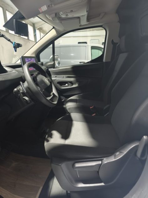 PEUGEOT PEUGEOT PARTNER 1.5 BLUEHDI 130 CV - BOITE AUTOMATIQUE EAT 8 - HISTORIQUE D\'ENTRETIEN - 1.5 BLUEHDI 130 CV  S&S PREMIUM EAT8 , ENTRETIEN OK , CAMERA DE RECUL , BVA 2021