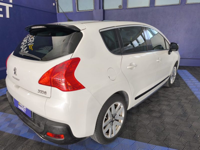 PEUGEOT PEUGEOT 3008 2.0 HYBRIDE DIESEL 163 CV - FINITION FELINE - BOITE AUTOMATIQUE  2.0 HDI HYBRIDE DIESEL 163 CV FELINE ,  BOITE AUTOMATIQUE , DIESEL 2012