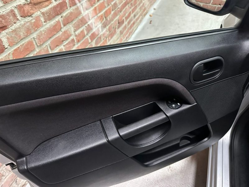 FORD FIESTA 5 1.4 TDCI 70 CV AMBIENTE 2007