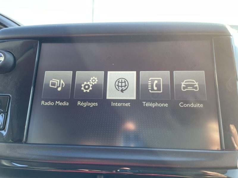 PEUGEOT 208 1.6 BLUEHDI 75CH  5P  GARANTIE 3/12 MOIS 2016