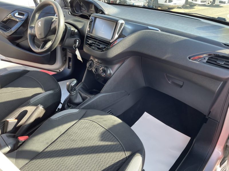 PEUGEOT 208 1.6 BLUEHDI 75CH  5P  GARANTIE 3/12 MOIS 2016