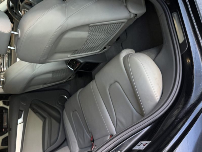 AUDI A4 2.0 TDI 143CH DPF AMBIENTE 2011