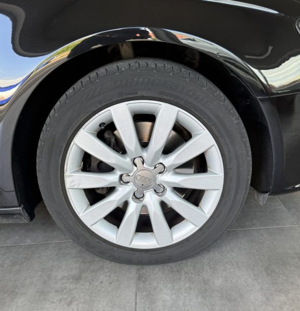 AUDI A4 2.0 TDI 143CH DPF AMBIENTE 2011