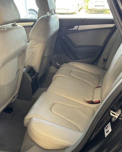 AUDI A4 2.0 TDI 143CH DPF AMBIENTE 2011