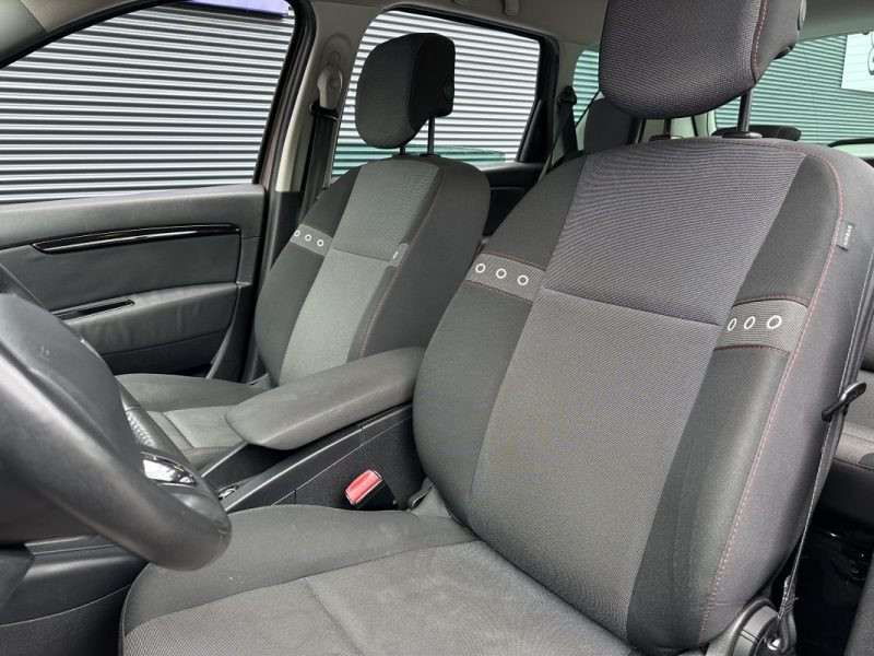 RENAULT SCENIC 1.2 TCE 115CH SUIVI COMPLET RENAULT 2013