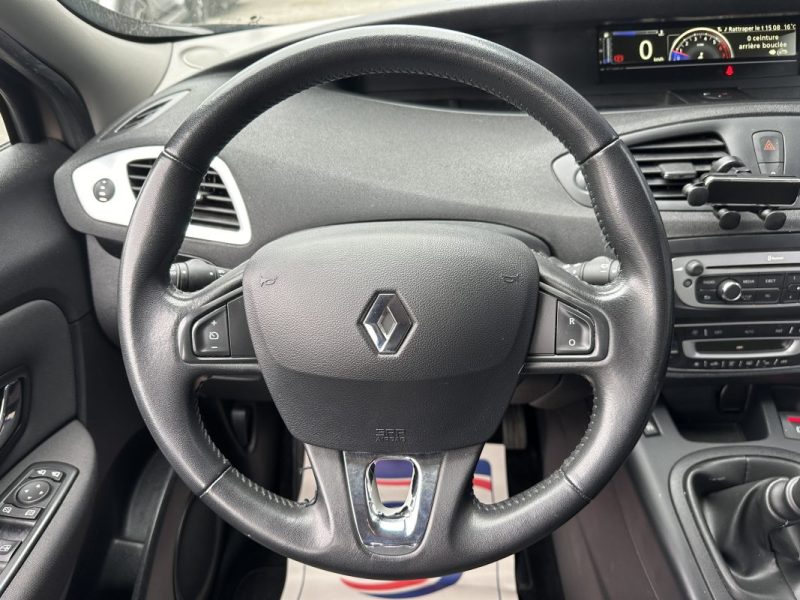 RENAULT SCENIC 1.2 TCE 115CH SUIVI COMPLET RENAULT 2013