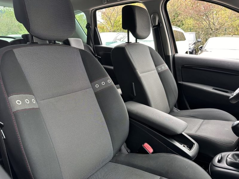 RENAULT SCENIC 1.2 TCE 115CH SUIVI COMPLET RENAULT 2013